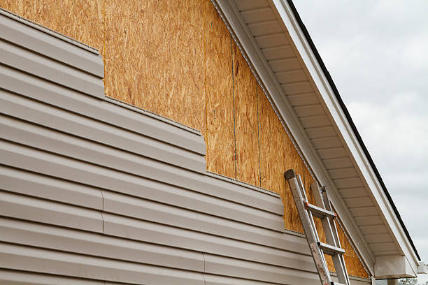 Professional Siding technician working in Leck Kill, PA